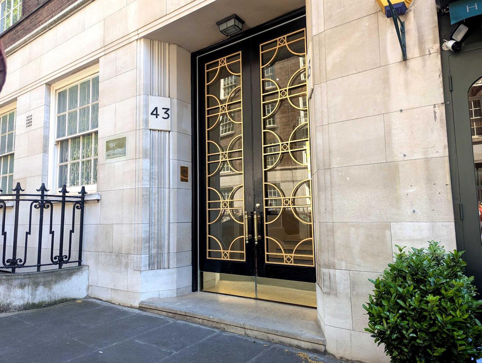 Estatesmen Knightsbridge Londra