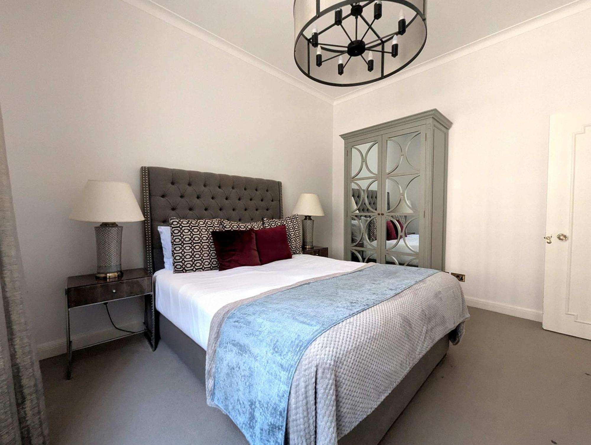 Estatesmen Knightsbridge Лондон